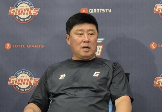 롯데 최대 '위기!' '갈등설'+'항명설'까지...5연패에 가을야구 '빨간불' 켜져, 연패 끊어줄 투수가 없다