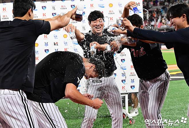 LG 트윈스 초대박 조짐? 톨허스트, KBO 오자마자 '주 2회 등판' 터트린다…17일 SSG전 선발 출격 예고 [수원 현장]