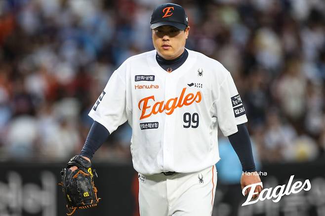 '윤동희 공략 실패' 류현진, 롯데전 7이닝 2실점→승패 없이 물러나 [IS 대전]