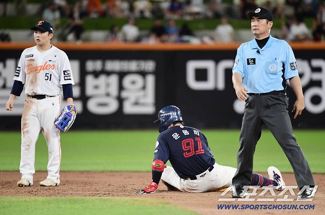 '가장 중요한 시기에 어쩌나 6연패...' 한화에 11회 연장 끝에 침몰한 롯데호, 6연패 깊은 수렁[대전현장]