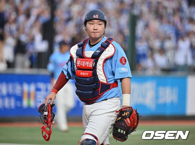 대형 블로킹 실수하고 2군행, 그런데 복귀날 똑같은 실수…학습효과 없이 포수 기본 망각, 5연패 중인데 왜 혼자 안일했나