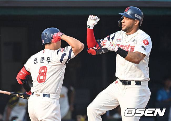 최다안타 1위, 병살타도 1위…발 느린 똑딱이 한계인가, '5G 6푼7리' 202안타 주인공의 충격적 슬럼프
