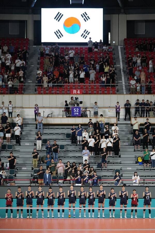 [#STN@현장] '문지윤-육서영-강소휘 39점' 대한민국, 스웨덴과의 3차전 1-3 패배...첫 승 또 무산