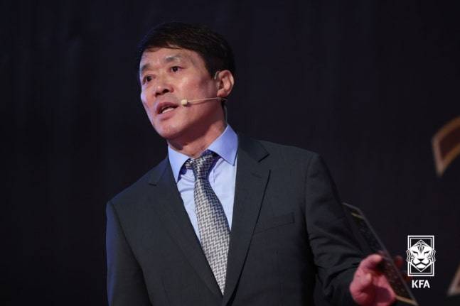 ‘육안으로 봐도 골인데? VAR 5분 판독하고 노골’ 이게 한국프로축구 심판 수준이다