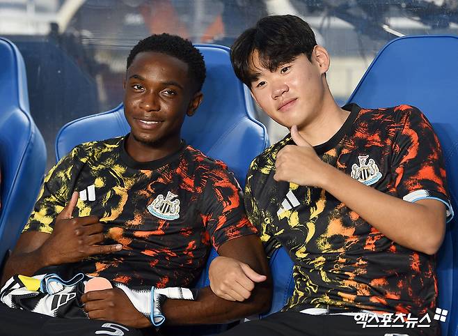 韓 축구 초대박! '18세' 박승수, EPL 개막전 출격 보인다…