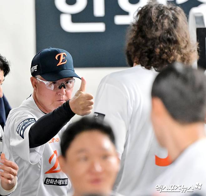 폰세가 왜 안 나와?…'선발 로테이션 조정' 김경문 감독이