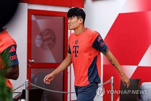 김민재, '10대 꼬꼬마들과 선발'→개막 직전 치욕 휩싸였는데…BBC급 1티어 기자