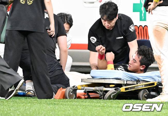 ‘신인왕+MVP 도전→구급차 이송’ 안현민 검진 결과 나왔다…근육 뭉침 소견에도 안심 못하는 KT “16일 2차 검진 예정”