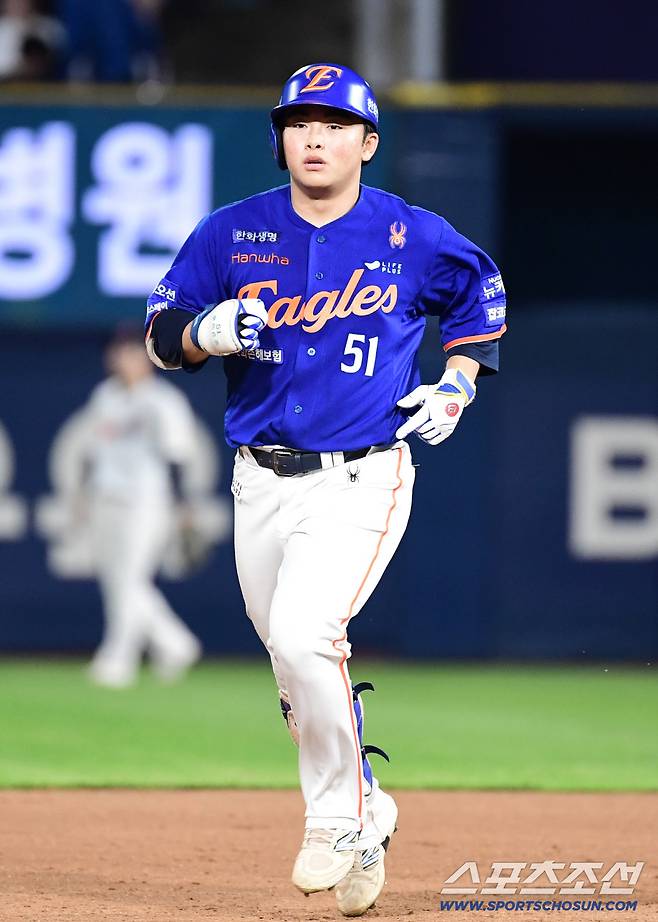 '3루타 빠진 사이클링 히트' 문현빈, '그는 누구인가' 최다 홈런, 최다안타, 타율 모두 커리어하이[창원현장]