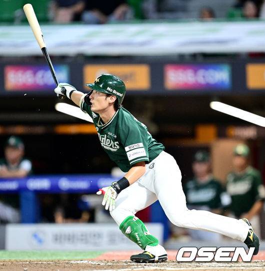 ‘3위 롯데 0.5경기 차 추격하다’ SSG, 1위 LG를 잡다…에레디아 만루 홈런→최지훈 대타 결승타→조병현 1⅓이닝 세이브, 10-7 승리 [인천 리뷰]