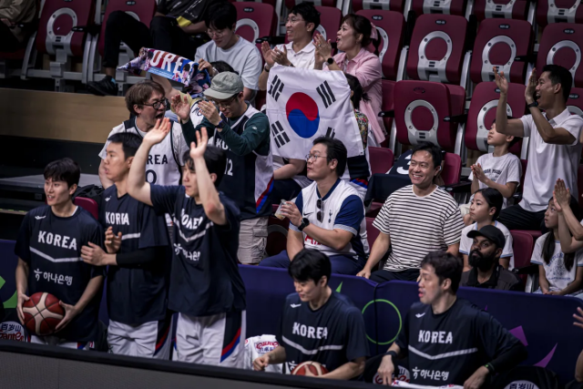 ‘대충격’ 대한민국 팬들 향한 中 매체의 황당 비난 “다시는 경기를 하지 않겠다고 위협! 스포츠 기본 원칙 어겨” [아시아컵]
