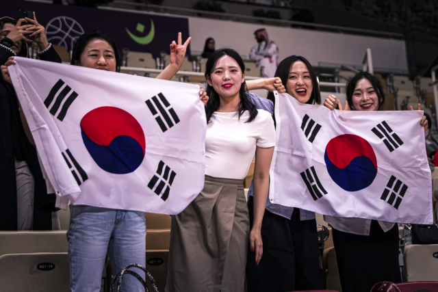 ‘대충격’ 대한민국 팬들 향한 中 매체의 황당 비난 “다시는 경기를 하지 않겠다고 위협! 스포츠 기본 원칙 어겨” [아시아컵]
