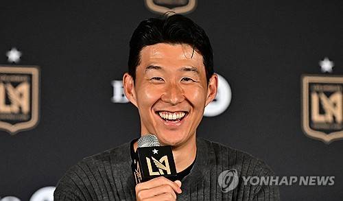 [오피셜] 손흥민, MLS 선발 데뷔 드디어 확정…LAFC, 뉴잉글랜드전 라인업 공개