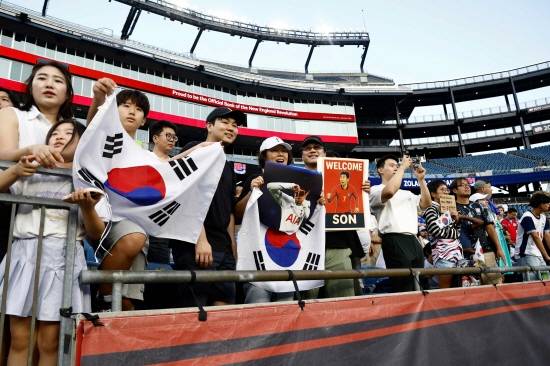 손흥민, 첫 AS+최고 평점 '이게 바로 월클!'…LAFC 선발 데뷔전 맹활약→뉴잉글랜드전 2-0 완승 견인