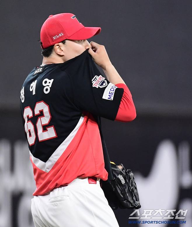 'KIA 특단의 조치' ERA 7.71 클로저 1군 엔트리 말소, 왜?…