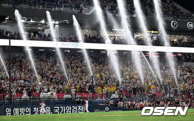 “삼성이 LG를 어떻게 이겼겠나” 사상 첫 1200만 관중 도전하는 프로야구, 숨은 공로자들 있다