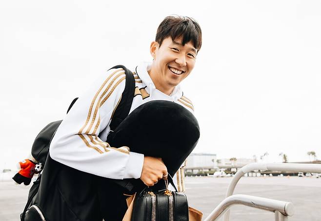 “손흥민 계약조건 유출” 韓 축구 역사에 절대 없을 조건→“MLS 룰 바꾸는 파격 대우”…메시와 맞먹는 수준 “LAFC 선수 영입 추천 가능, 선수단 구성 발언권 확보” 美 유력매체 떴다
