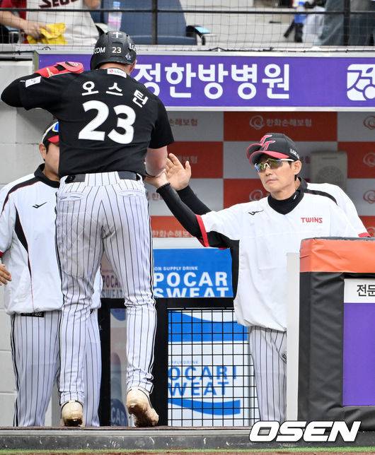 한화 추격에 간담 서늘했는데…염갈량 배짱, 왜 3G 전부 4번타자를 선발 제외했나