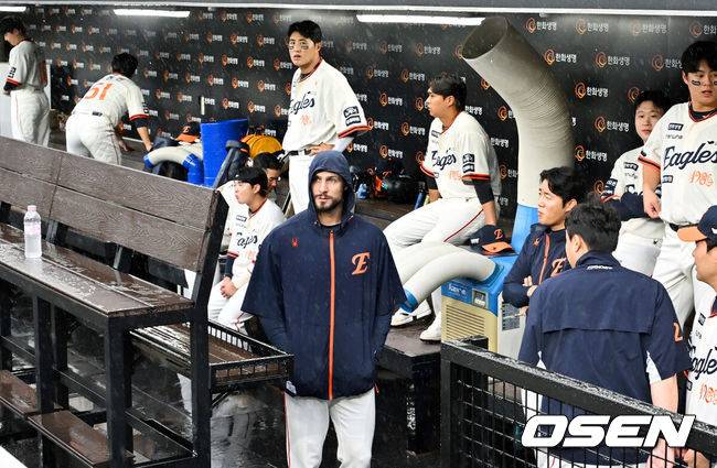 폰세 이런 적 없었는데…우천 취소 다음날, 처음으로 건너뛰었다→한화 PS 준비 모드 '에이스 보호'