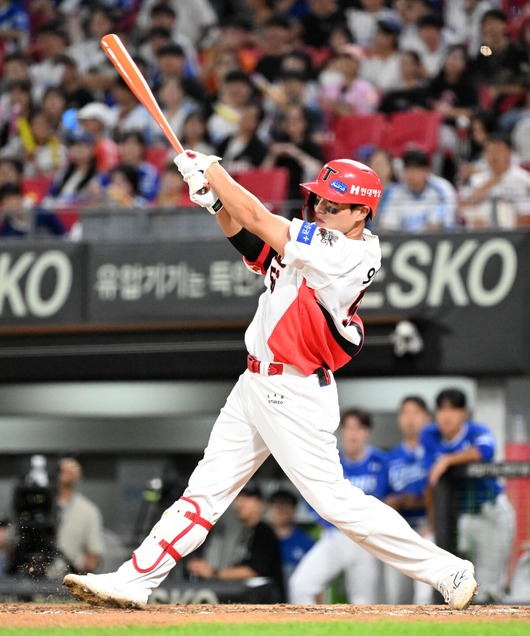 18홈런 꽃미남 1루수 정착→위즈덤 결별, 새 외인 외야수인가...이범호 감독 “선우가 키를 쥐고 있다”