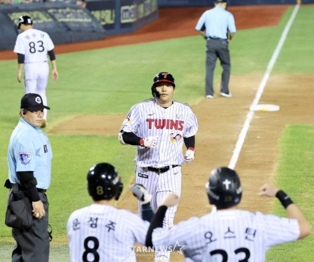 '사흘째 실종' 44년 LG 역사 최초 사나이, 사령탑은 '비워놓고' 기다린다