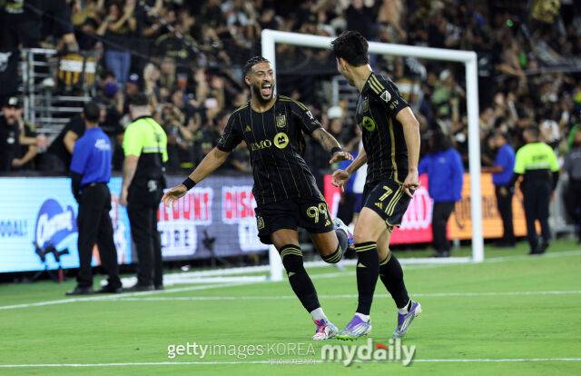 '손흥민이 합류한 LAFC는 무적의 팀 증명'…MLS 우승 후보 평가 '대비하지 않으면 망신 당한다'