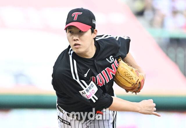 '이럴 수가' LG전 0승 폰세 아니다, 한화 특급루키 이틀 쉬고 깜짝 선발…LG전 ERA 7점대인데, 한화 킬러 만난다