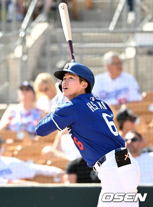 '최종전 홈런포' 김혜성, 와일드카드 로스터 ‘깜짝 합류’ 유력…다저스 전문 매체,