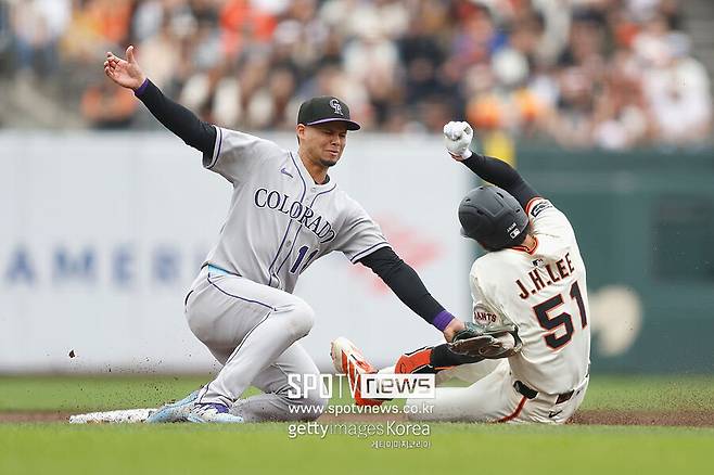 '트라웃보다 높다니' 이정후 1600억 밥값 시작됐다…ML 중견수 중 WAR 11위, 외야수 30위에도 들었다