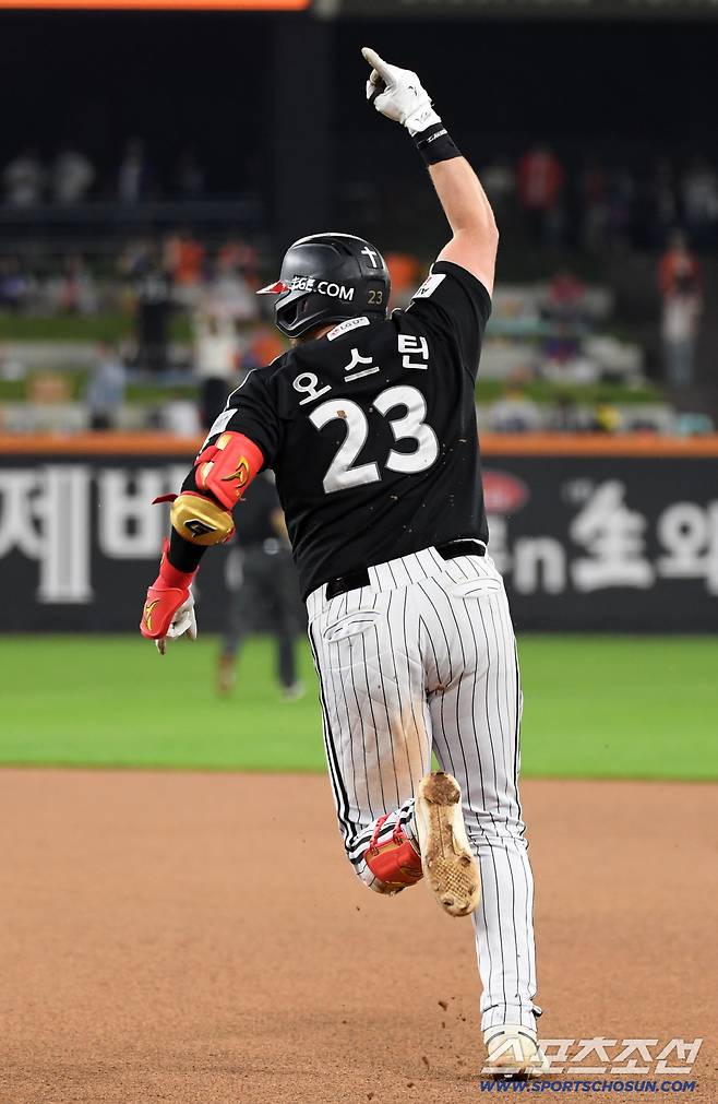 '종신 선언' 진짜네? LG 새역사 쓴 외인. 또 다른 역사를 준비한다