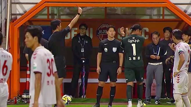 '한국 축구 최초' 1경기 1팀 4명 퇴장→추가 중징계 불가피…연맹, 제주 구단·김동준·이창민 경위서 요청