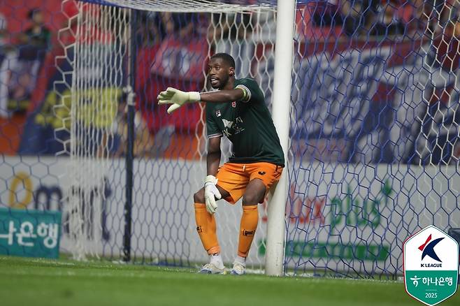 '한국 축구 최초' 1경기 1팀 4명 퇴장→추가 중징계 불가피…연맹, 제주 구단·김동준·이창민 경위서 요청