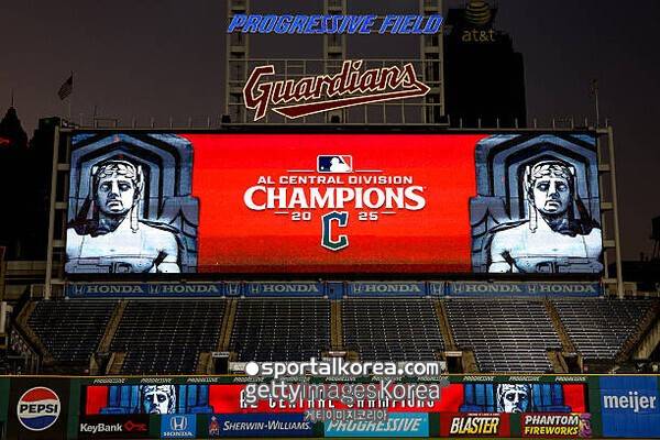 '125년 역사상 최고' 충격의 15경기 반 차 뒤집기가 현실이 되다…불가능한 일이 일어나는 곳이 바로 MLB