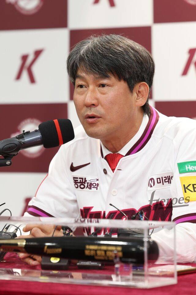 송성문 논란의 방망이 패대기, 설종진 감독이 답했다