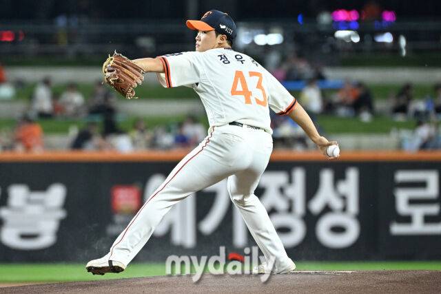 이래서 한화 팬들이 정우주를 격하게 아끼는구나…폰세 대신 나왔는데 155km KKK 미쳤다, 3⅓이닝 무실점 깔끔했다 [MD대전]