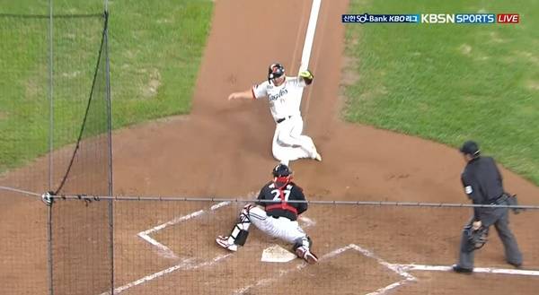 박동원이 또 놓쳤다, 이번엔 포구 실책… LG 우승 확정 미뤄지나[대전에서]
