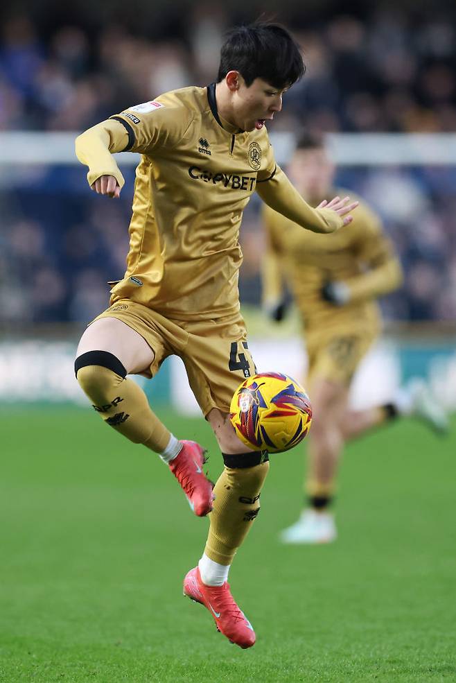 “챔피언십서 뛰기에 기량 부족” 직격탄 날렸다, 韓 축구 절망적인 소식…‘6경기 만에 선발 복귀’ 양민혁, 결정적 기회 놓치자 거센 비판 직면