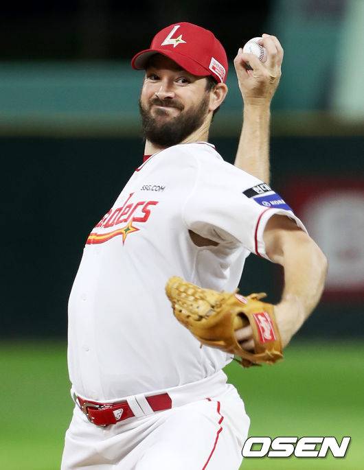 ‘PS 진출 확정+3위 매직넘버 1’ SSG, 롯데 잡고 3연승…앤더슨 탈삼진 1위+노경은 홀드 1위 [인천 리뷰]