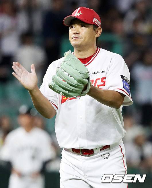 ‘PS 진출 확정+3위 매직넘버 1’ SSG, 롯데 잡고 3연승…앤더슨 탈삼진 1위+노경은 홀드 1위 [인천 리뷰]