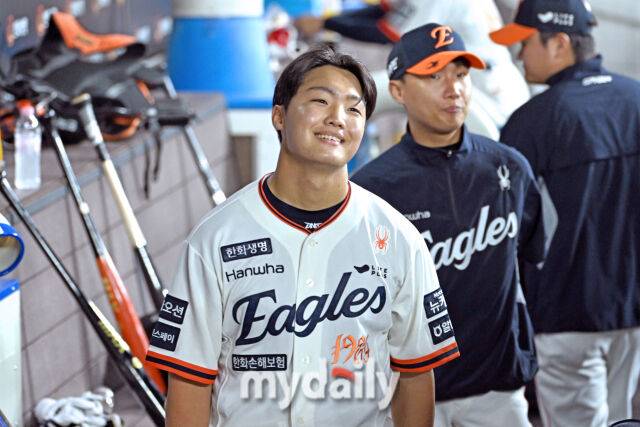 '미쳤다' 155km 한화 슈퍼루키 일냈다, LG 우승 축포 막았다…노시환 3안타+손아섭 2타점, ERA 0.62 한화 킬러 무너졌다 [MD대전]