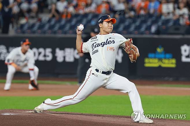 한화 역전 1위 불씨 살린 정우주