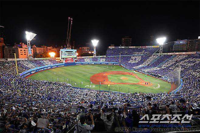 리그 우승 실패 책임지겠다…2위 확정한 날 사퇴 발표, '영구결번 레전드' 감독의 퇴장 다른 이유 있나[민창기의 일본야구]