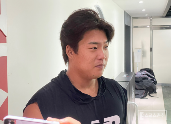 FA 강백호 가치는 100억? 원소속팀 KT 잔류 의지가 관건인데...겉으로는