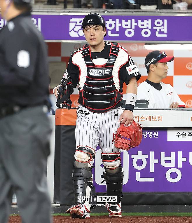 '빈 글러브 태그 또?' 박동원 도대체 왜 그러나…염경엽 감독의 깊어지는 한숨