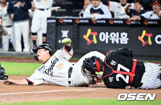 LG, 정규리그 우승 앞두고 흔들렸다…박동원 홈 실책 두 번의 뼈아픔[민경훈의 줌인]
