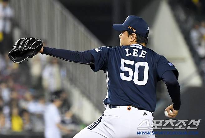 LG 오늘도 우승 실패. 3안타, 2병살타 졸전, 두산에 0대6 패배. 콜어빈-잭로그 총력전 두산은 유종의 미[잠실 리뷰]