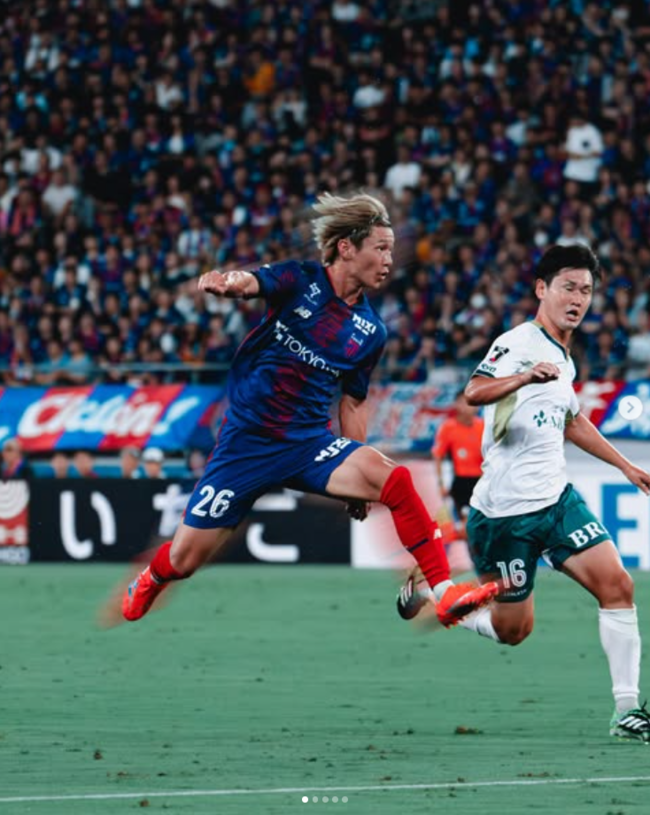 日 축구 '최악의 비매너' 논란 업보인가...쓰러진 상대 향해 공 찼던 그 선수→2경기 만에 무릎 6주 부상