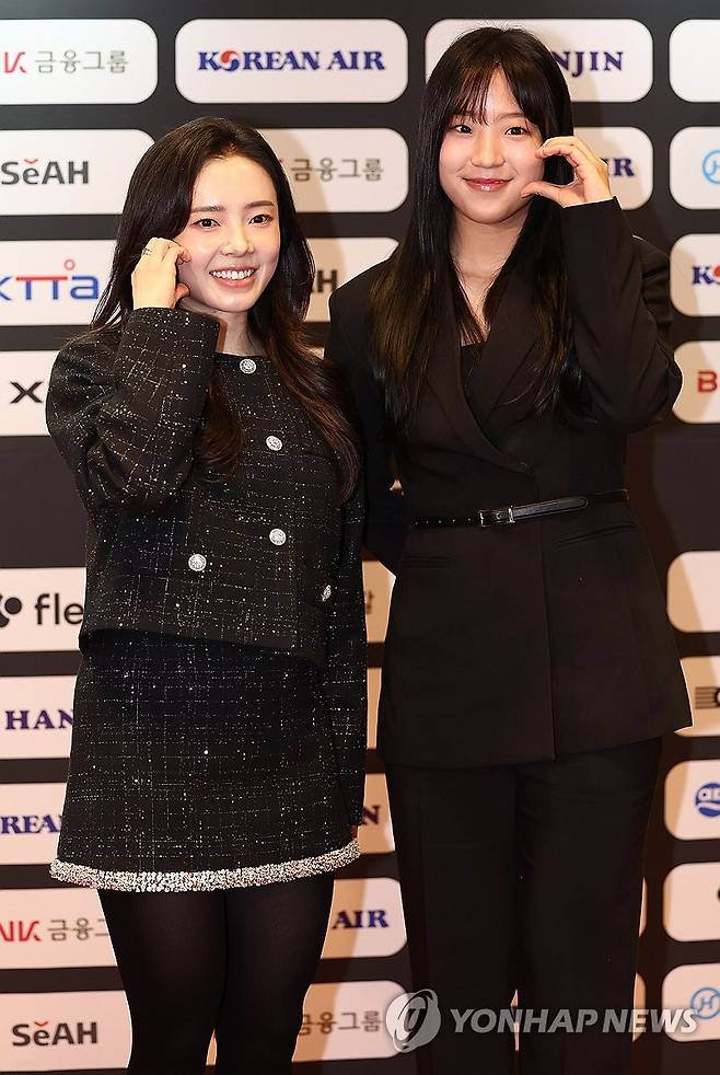 탁구 신유빈, 영혼의 단짝 전지희와 베이징서 깜짝 '재회'