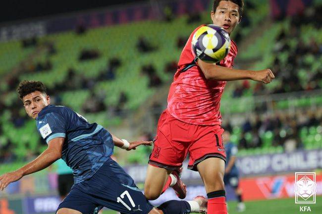 '이창원호' 한국 U-20 대표팀, '10명 싸운' 파라과이와 0-0 무승부...B조 1무 1패