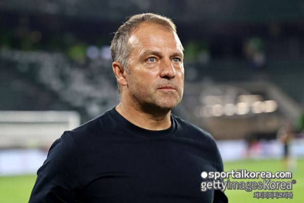 주전 밀려난 이강인, 바르셀로나서 뛴다...'챔스, 우승' PSG, 위기 봉착, 뎀벨레, 두에, 흐비차 부상 이탈 'LEE 선발 전망'